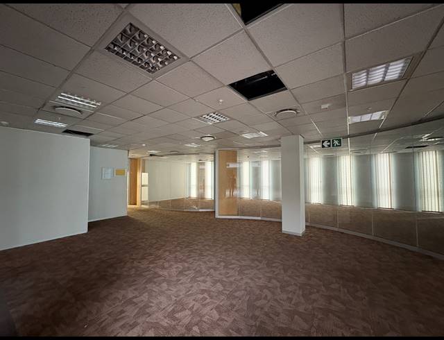 902M² OFFICE TO LET IN CAPE TOWN CITY CENTRE